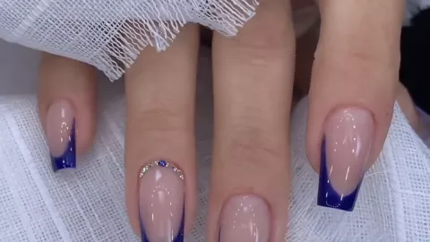 11 modelos de uñas azules sencillas, pero elegantes: poco elaboradas y hermosas