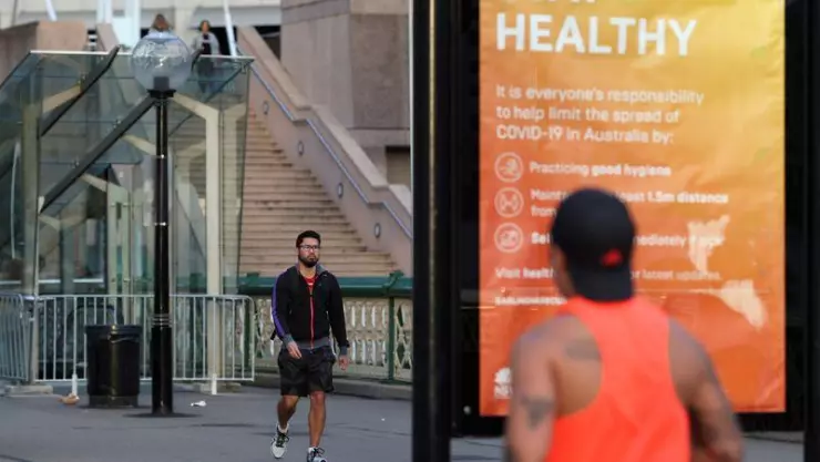 Se reanudan las clases en Australia; decisión libera de responsabilidades educadoras a los padres y cuidadores 