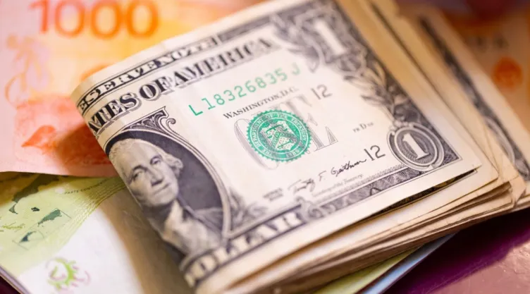 Billetes de dólar con error pueden valer miles más