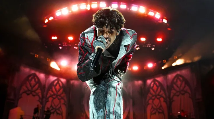 Cantante de Bring Me the Horizon sufre CONMOCIÓN CEREBRAL, este es su estado de salud hoy 12 de mayo