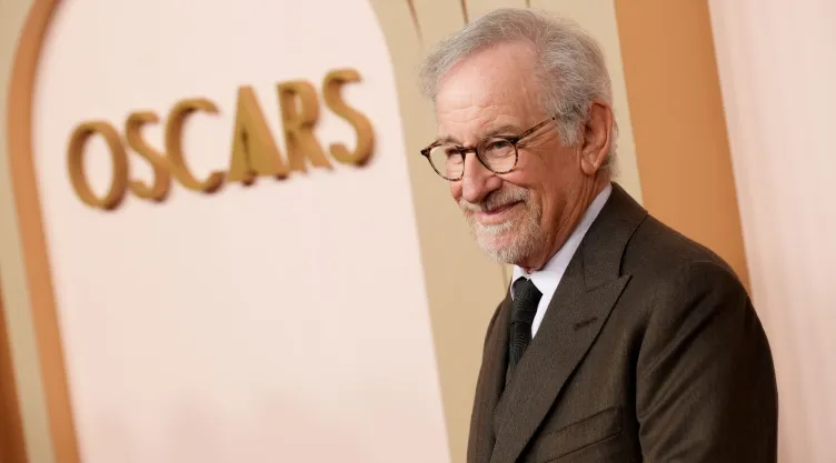 Steven Spielberg escena de Indiana Jones.jpg