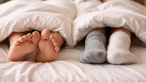 dormir con calcetines.jpg