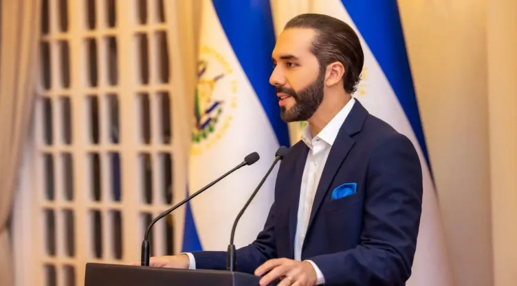 Bukele propone intercambio de presos políticos al dictador Maduro