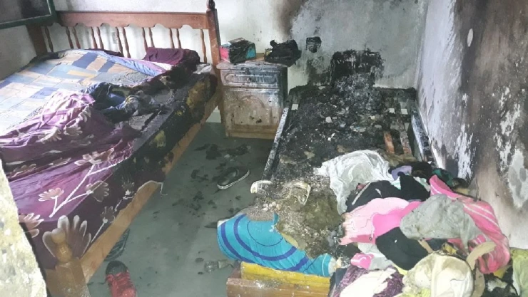 Bahía: Fallecen tres niños en incendio tras abandono materno