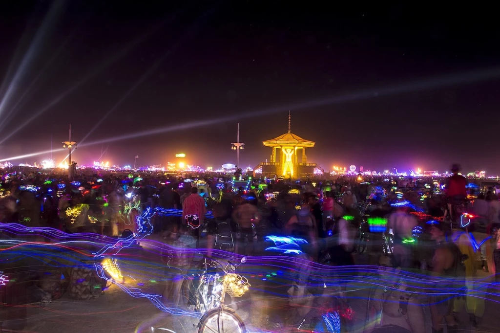 ciudades-prohibidas-para-influencers-burning-man