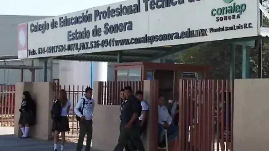 Alumno intoxicado en Conalep; habría bebido ácido