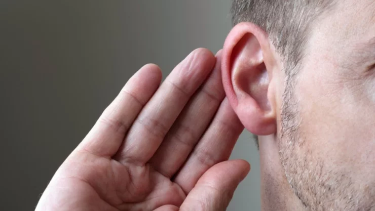 El COVID-19 también podría causar sordera