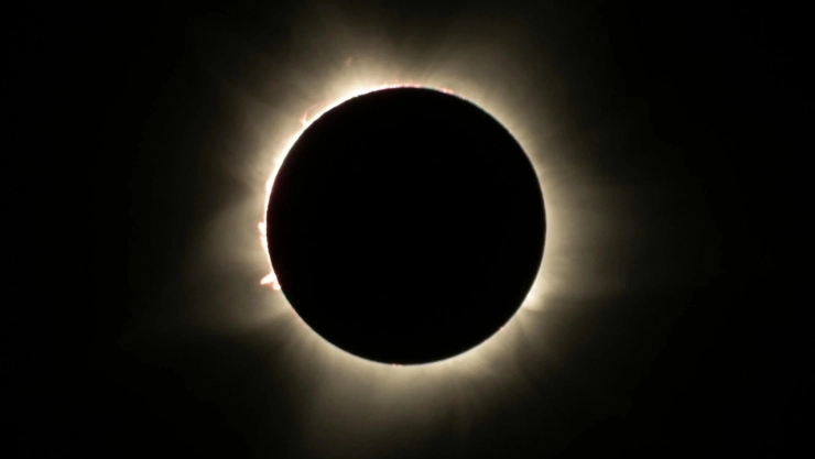 Qué-son-las-perlas-de-Baily-que-se-verán-en-el-eclipse-solar-del-8-de-abril-de-2024