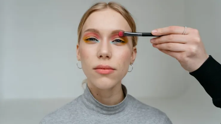 3 looks de maquillaje ligeros que sí funcionan en mayo