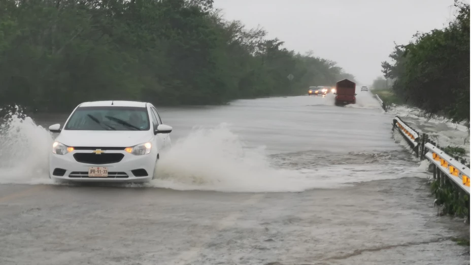 Tormenta tropical Cristobal afecta sureste de México.jpg