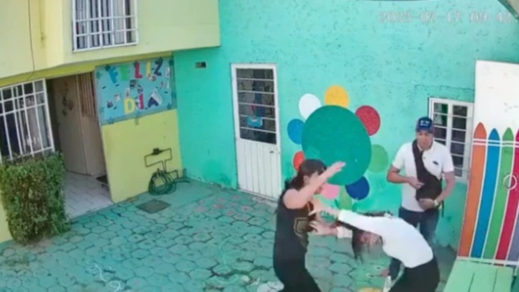 Detienen a padres de familia que agredieron a una maestra de kínder en Cuautitlán Izcalli
