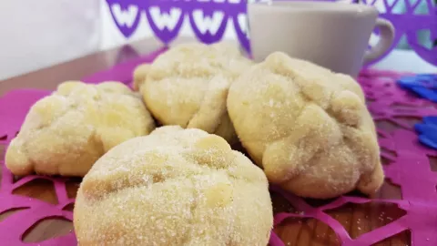 Preparaci&oacute;n de pan de muerto