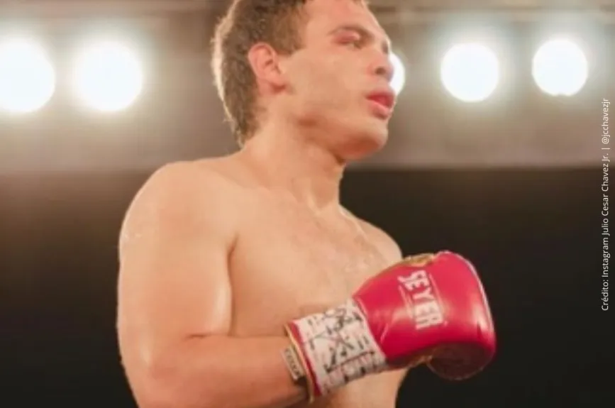 Julio Cesar Chavez Jr. peleando..jpg