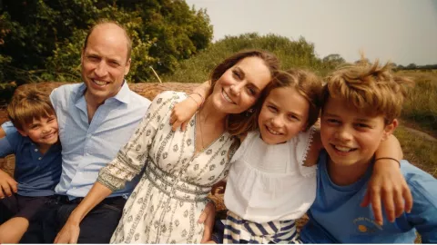 Guillermo de Inglaterra y Kate Middleton adelantaron su mudanza a Forest Lodge buscando más privacidad y un nuevo estilo de vida.