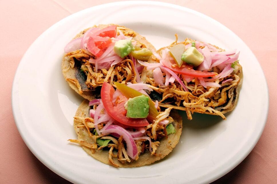 ¿Adiós a la torta de tamal Yucatecos crean la torta de panucho