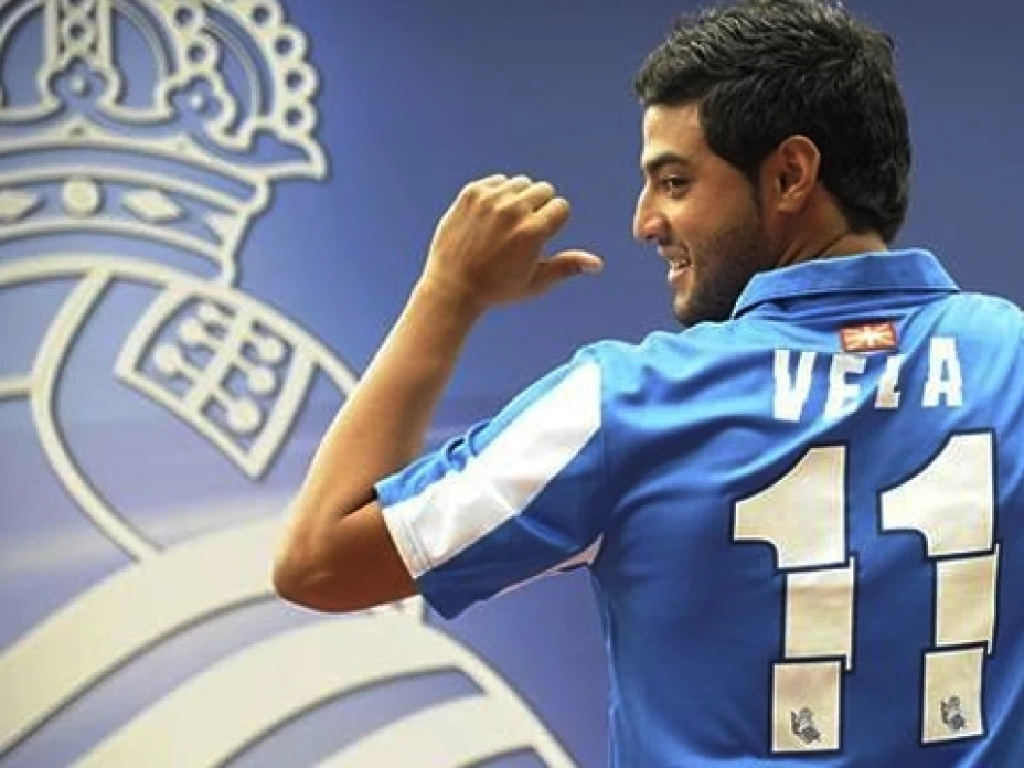 Carlos Vela, delantero Mexicano de la Real Sociedad, comparte la nominación junto a Cristiano Ronaldo del Real Madrid y Diego Costa de Atlético de Madrid como los mejores jugadores de la temporada 2013-2014.