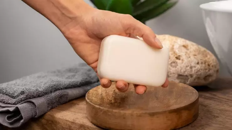 Estudiante de 14 años creó jabón contra el cáncer de piel