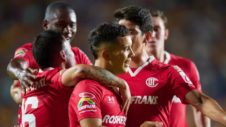 Leo Fernández refuerzo River Plate 2025 Toluca