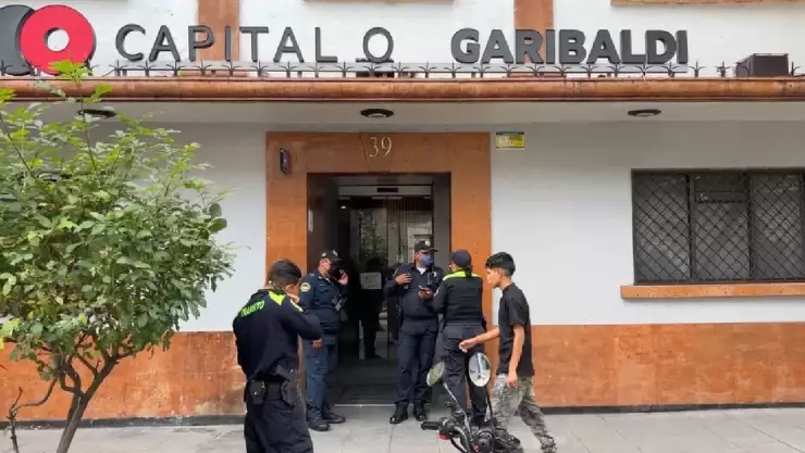 Encuentran a madre e hijo muertos en hotel.jpg