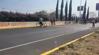 Bloqueo de ciclistas en la Recta a Cholula
