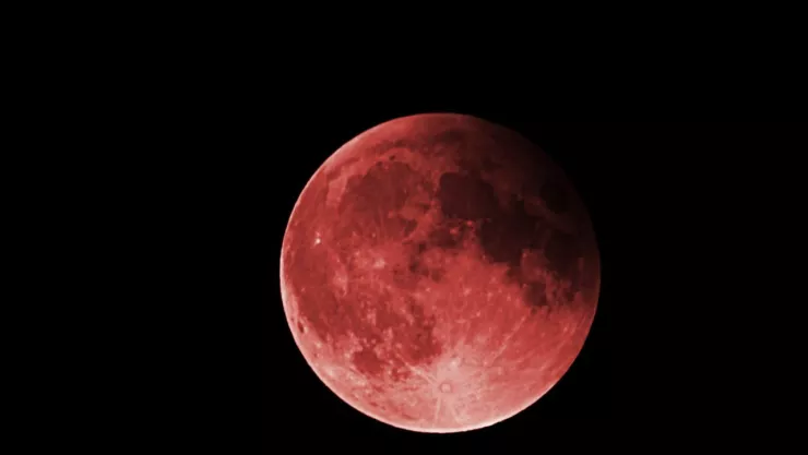 Luna roja o superluna de Esturión