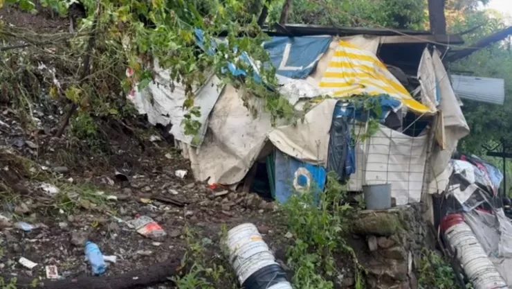 Tras fuertes lluvias, deslave en Naucalpan deja varios muertos