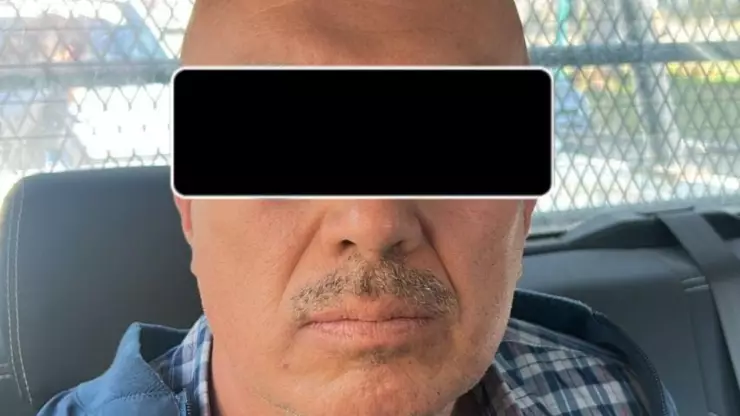 Hombre viola orden de restricción; acude a casa de su expareja a violentarla