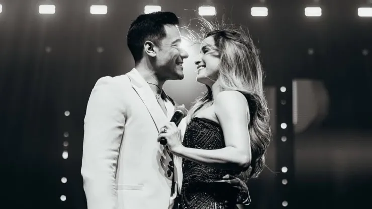 La romántica razón por la que Carlos Rivera y Cynthia Rodríguez tuvieron una boda de ensueño en los viñedos de España.jpg