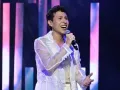 Jessy Portillo nos cantó “Así Era Ella” de Cristian Castro, canción que le hizo tener a la crítica Chiquis emociones encontradas, pues piensa que la voz del académico logró destacar en los coros de la canción, sin embargo, Espinoza Paz recordó parte de su historia con la trayectoria de Jessy. “Eres una piedra muy hermosa para pulir y tallar”, fueron las palabras de Arturo López Gavito, quien muy a su manera le dio ánimos al académico.