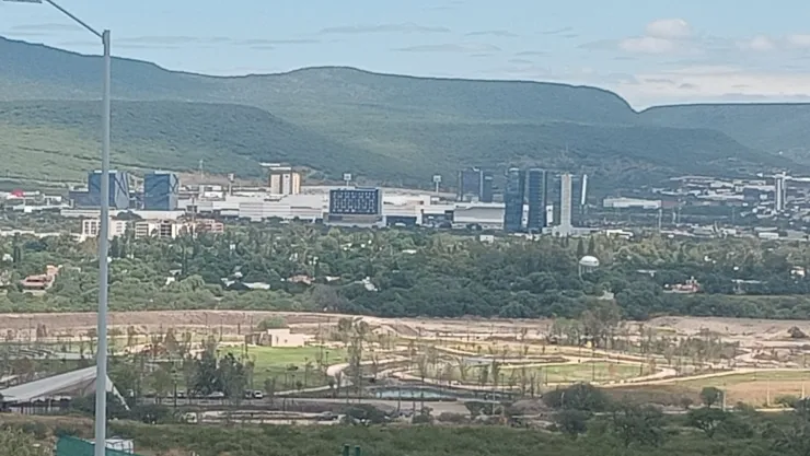 rutas del qrobús que llegan al parque la queretana.jpg