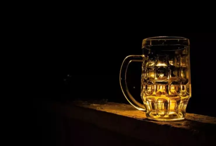 Así fue como un hombre quemó a su amigo por rechazar seguir tomando alcohol