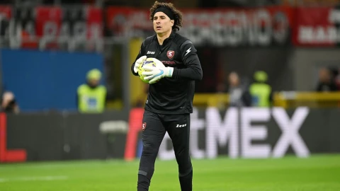 Guillermo Ochoa, portero del Salernitana