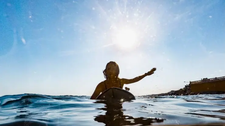 Los mitos y creencias sobre bañarse en Viernes Santo se remontan desde la Edad Media