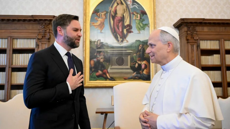 PAPA LEÓN JD VANCE VATICANO.jpeg