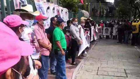 ayotzinapa-padres-cjf-protestas-6-años (1).jpg