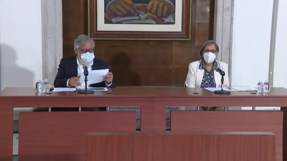 Alejandro Encinas y Gabriela Rodríguez.jpeg