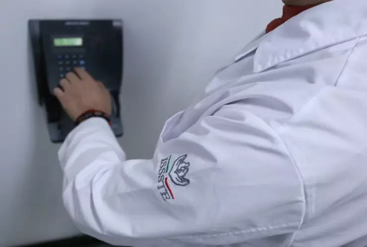 ISSSTE registro de asistencia checador biométrico