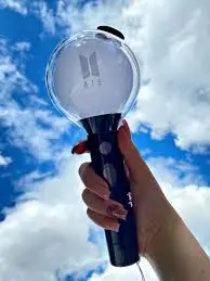 lightstick bts.jpg