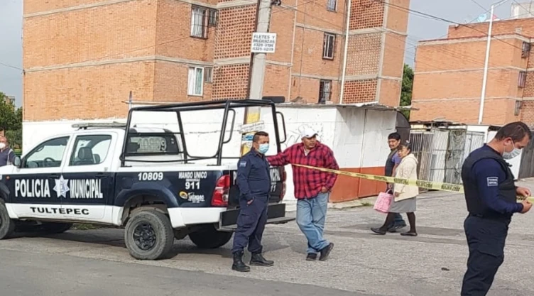 Tultepec policía asaltante.jpg
