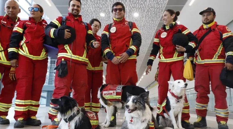 Rescatistas mexicanos
