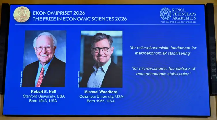Robert E. Hall y Michael Woodford, premio Nobel de Economía.