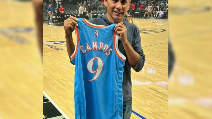 Jorge Campos recibe homenaje de Los Angeles Clippers de la NBA