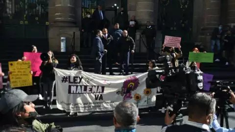 iniciativa Ley Malena CDMX saxofonista Elena Ríos ataque con ácido violencia ácida