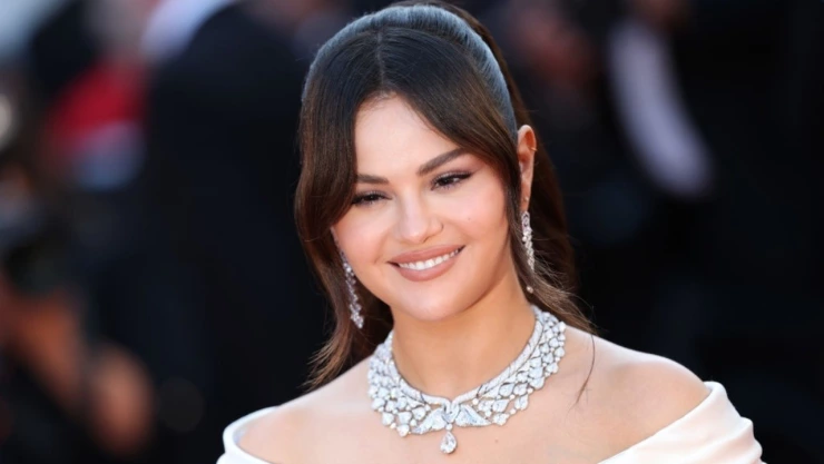 Cirugías plásticas de Selena Gomez, se puso bótox