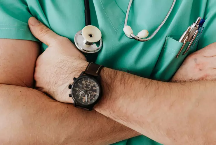 Sujeto se hace pasar por un cardiólogo y provocó la muerte de 7 personas