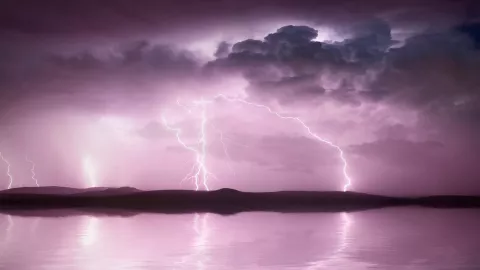 Vigilan zona de baja presión con probabilidad para desarrollo ciclónico en el Océano Pacífico