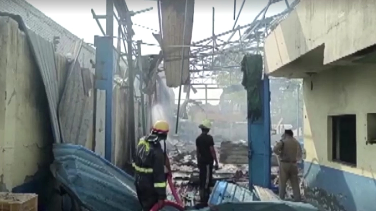 explosión fábrica muertos India