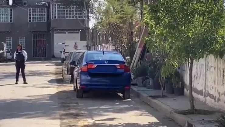 Encuentran el vehículo que arrastró por más de un kilómetro a un hombre en Iztapalapa