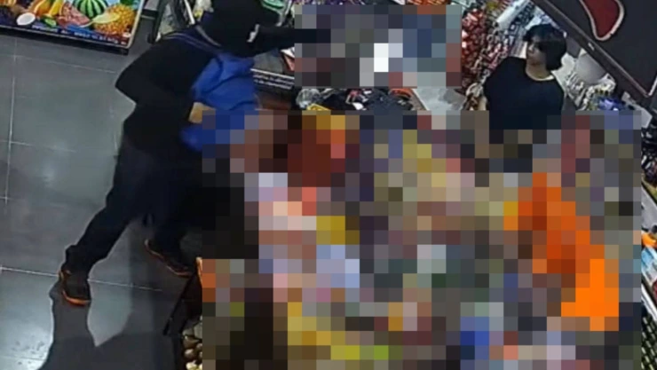Nueva salto en Caucel: Hombre enmascarado de calavera perpetró un robo