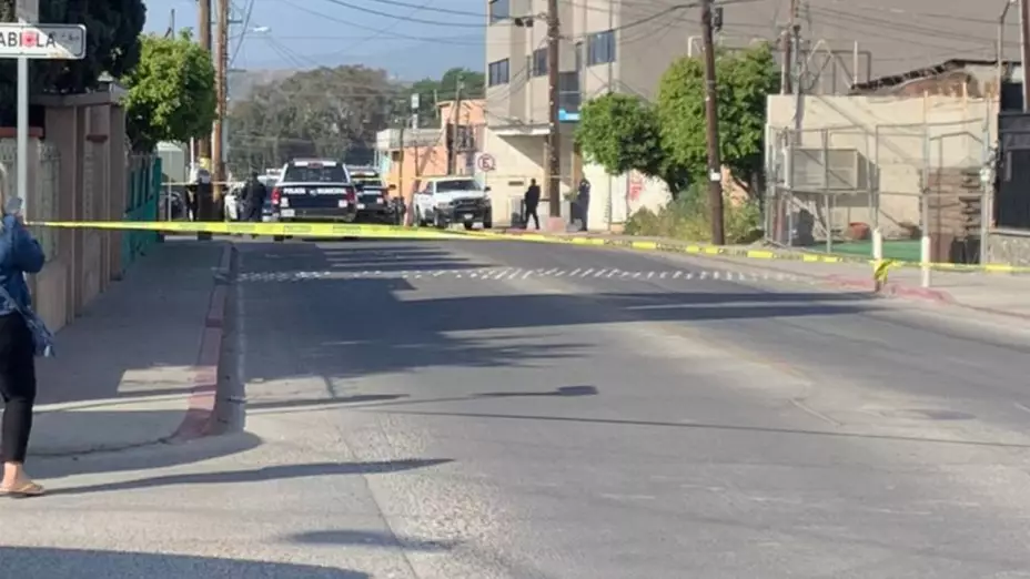 Se reporta una persona baleada en la Avenida Ermita Sur en Tijuana